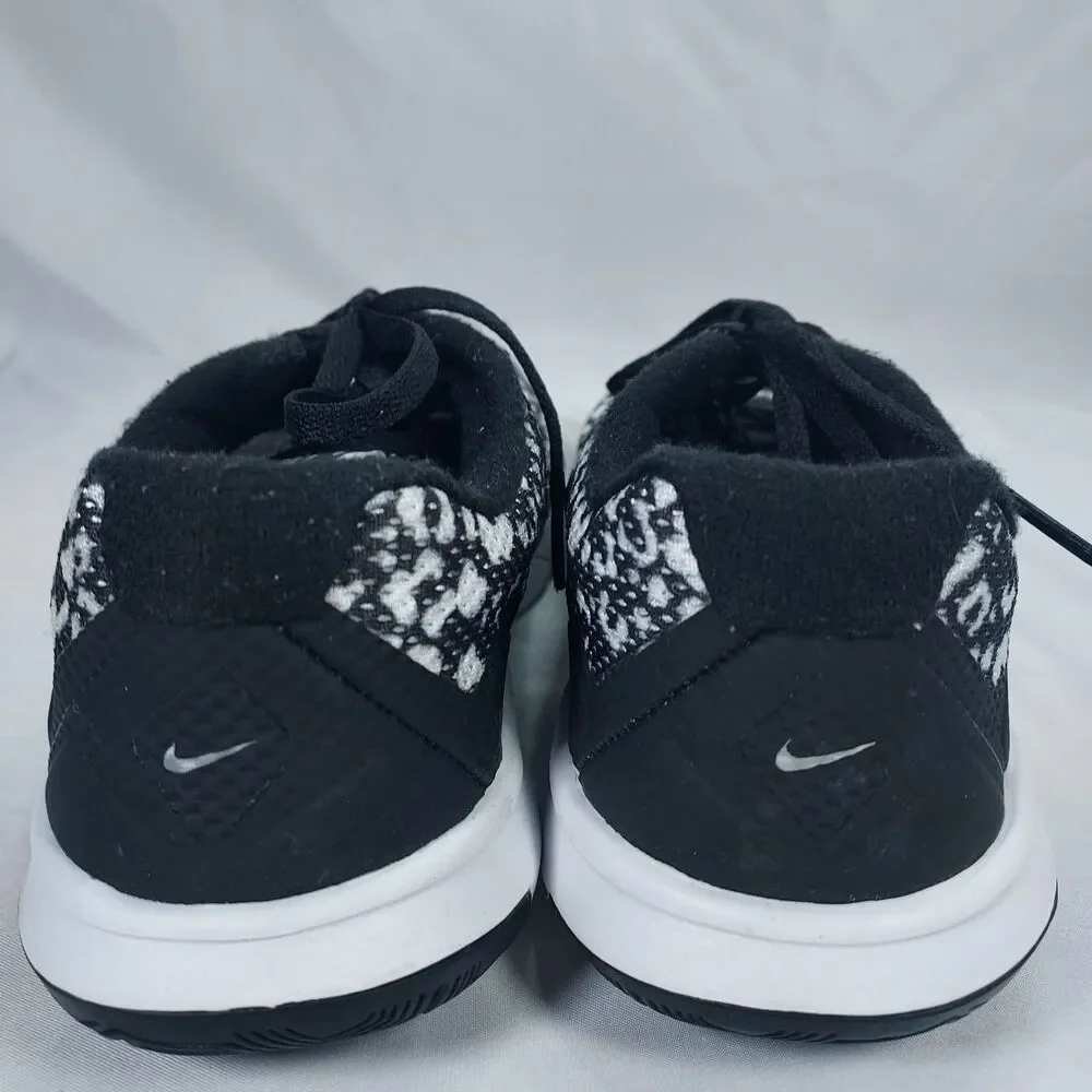 Nike Youth Size 7Y Black White Training Athletic Shoes 749822-001